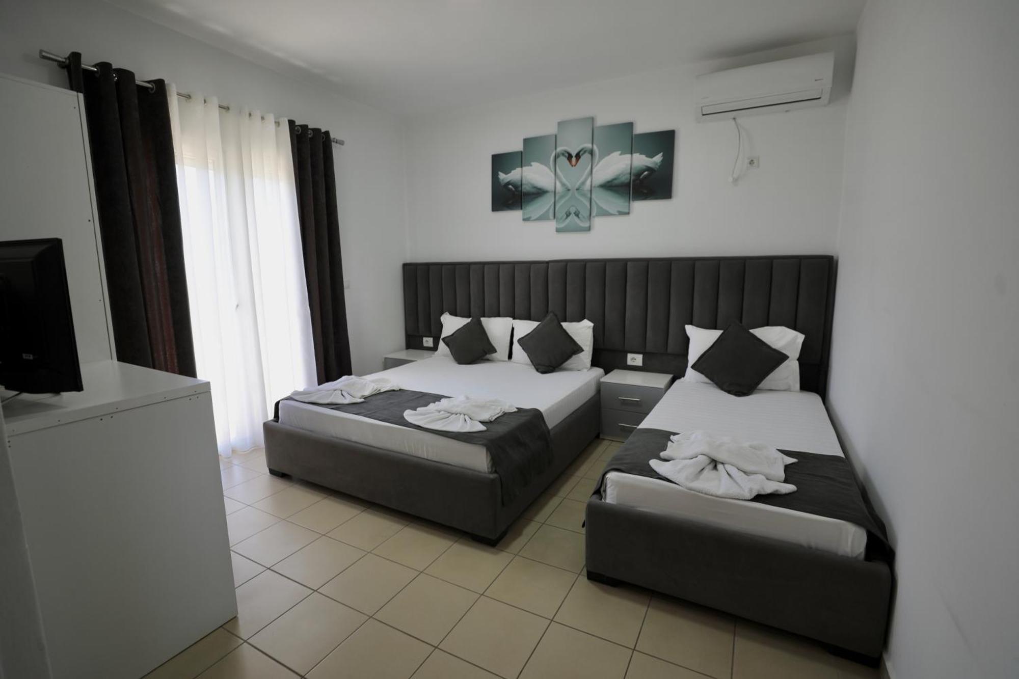 Hotel Vila Kapllani ซารานเดอ ภายนอก รูปภาพ